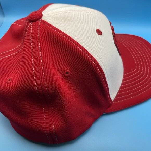 UNLV Rebels Baseball Red White Hat L-XL 7 3/8-8 M2 Technology Flexfit - Picture 4 of 7